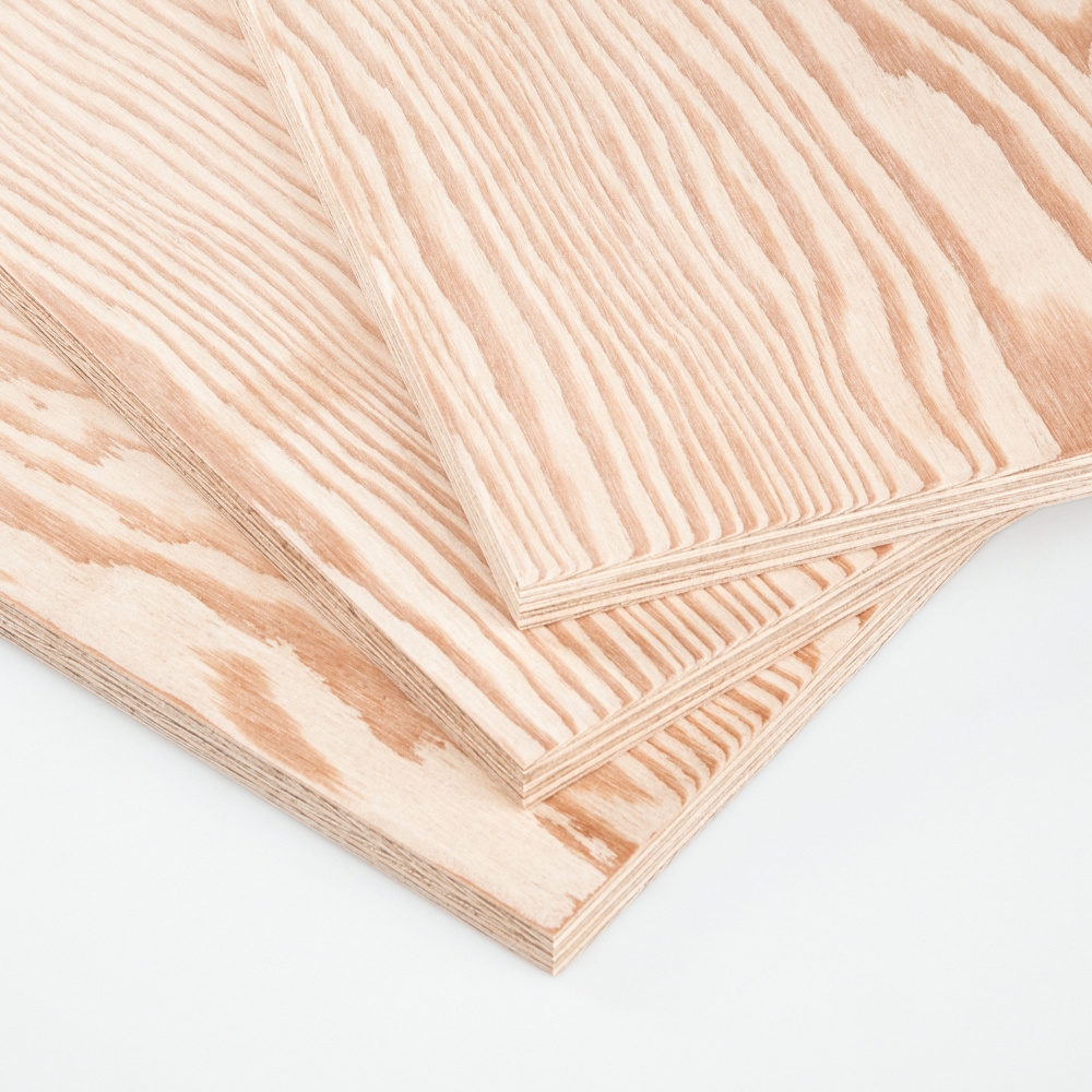 Ein neues Produkt des Ilim Timber Werks in Bratsk: Sperrholz der Qualität I+